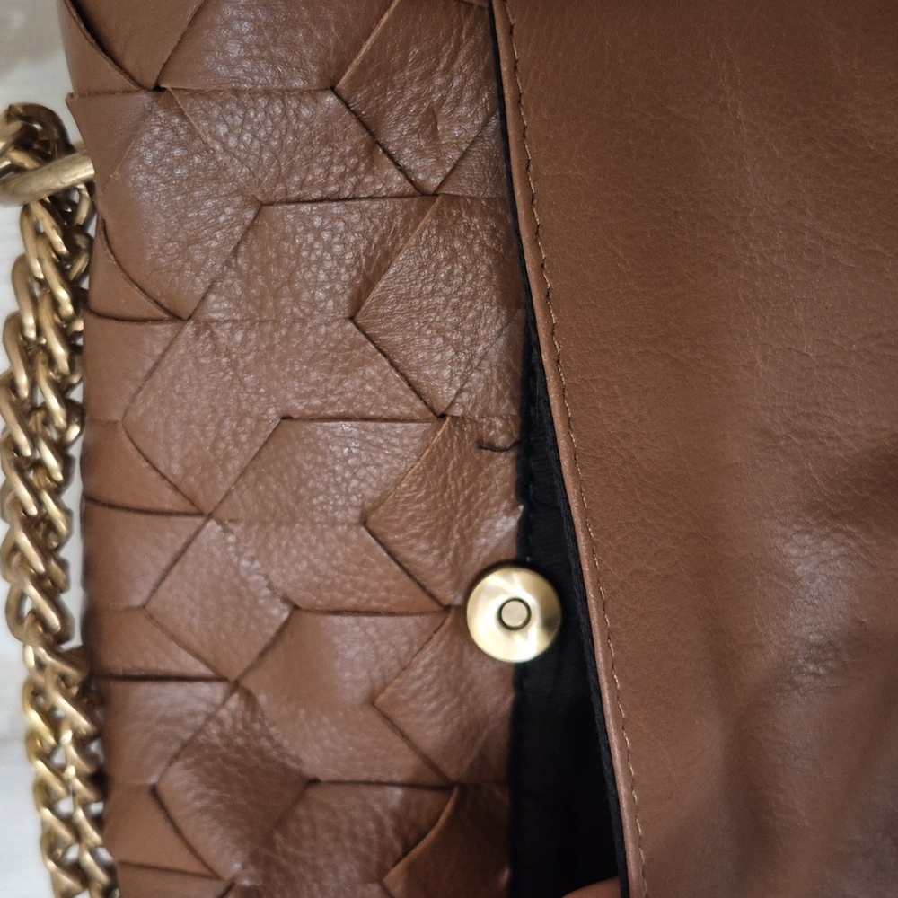 FREE Great American Leatherworks Brown Quilted Chain Strap Shoulder Bag - Picture 7 of 14